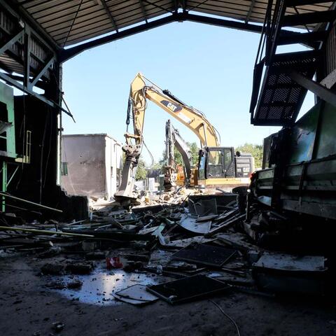 Déconstruction écoresponsable du centre de tri - Syded du Lot