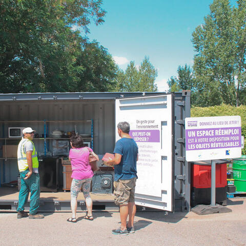 Déchetterie avec espace réemploi - Syded du Lot